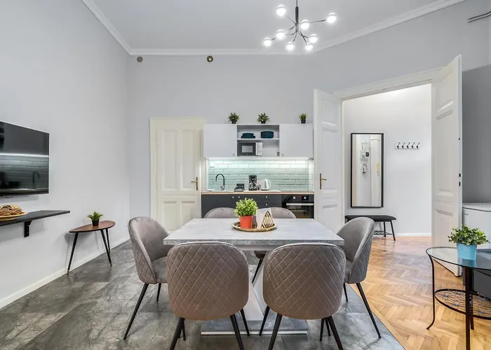 Apartment Synagogue 2 Bedroom S162