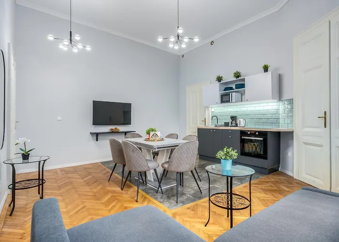 Synagogue 2 Bedroom S162