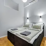 Synagogue 2 Bedroom S162 *