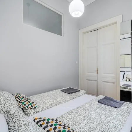 Synagogue 2 Bedroom S162 דירה בודפשט