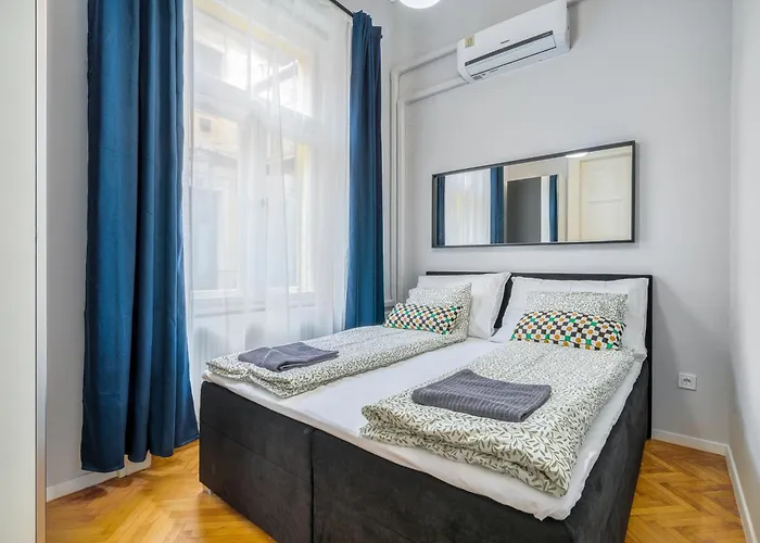Synagogue 2 Bedroom S162 *