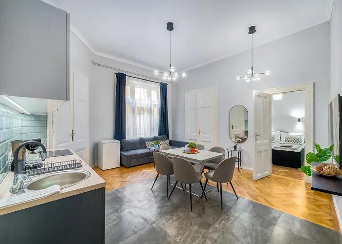 Synagogue 2 Bedroom S162